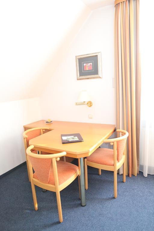 Hotel Am Ostpark Neubiberg Pokój zdjęcie