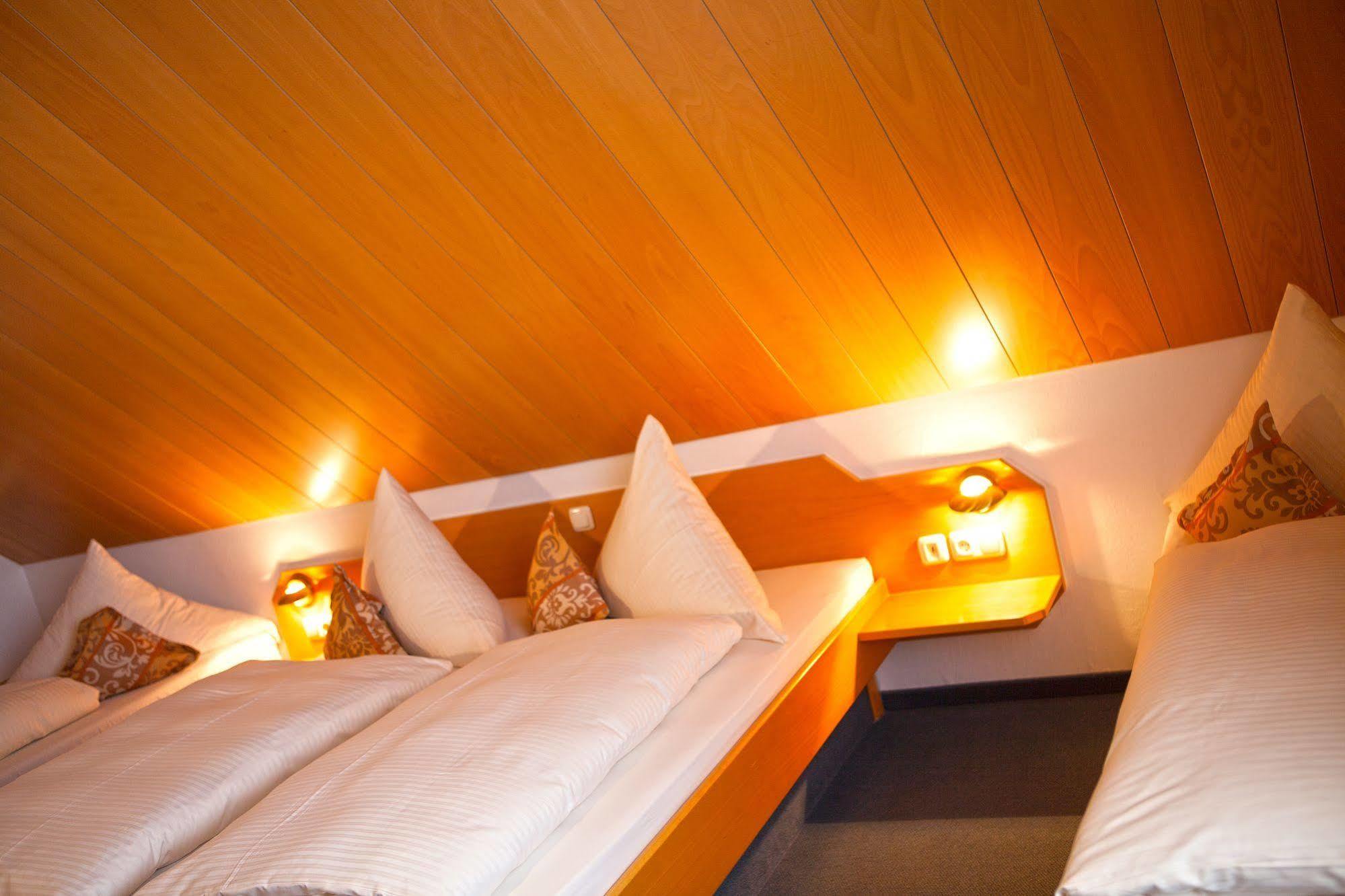 Hotel Am Ostpark Neubiberg Zewnętrze zdjęcie