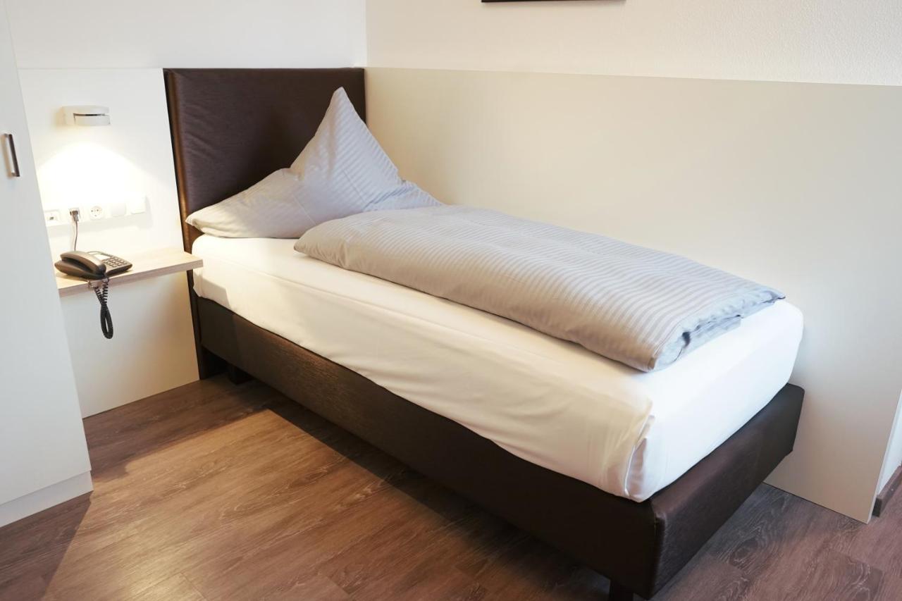 Hotel Am Ostpark Neubiberg Zewnętrze zdjęcie