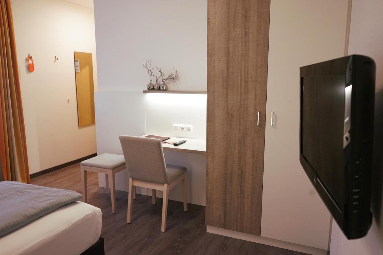 Hotel Am Ostpark Neubiberg Zewnętrze zdjęcie